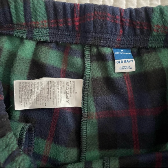 Old Navy Pajama Set Plaid - Picture 9 of 9